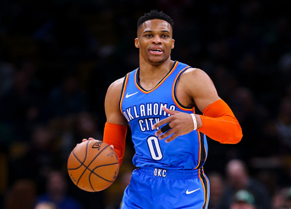 马德兴：中国足球受冷遇因成绩没突破，地方超火爆是大众怒其不争（马德兴：国足成绩难破局致整体遇冷，地方热度高因球迷恨铁不成钢）