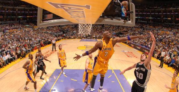 官方：拜仁与孔帕尼麾下的教练团队续约至2029年（拜仁官宣：与孔帕尼教练组续约至2029年）